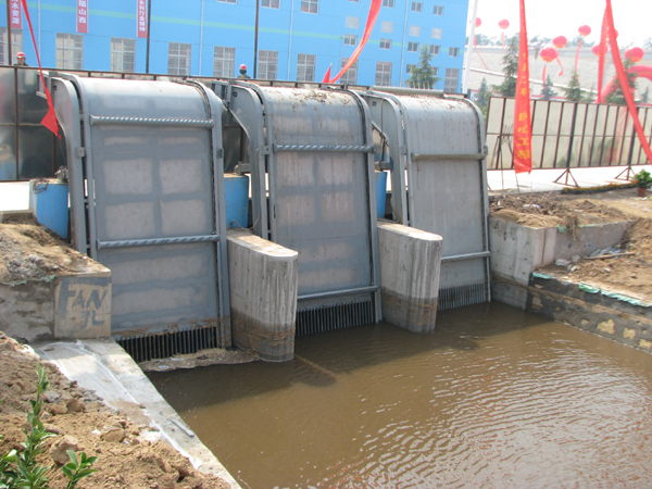 HQN型格栅内置式回旋清污机