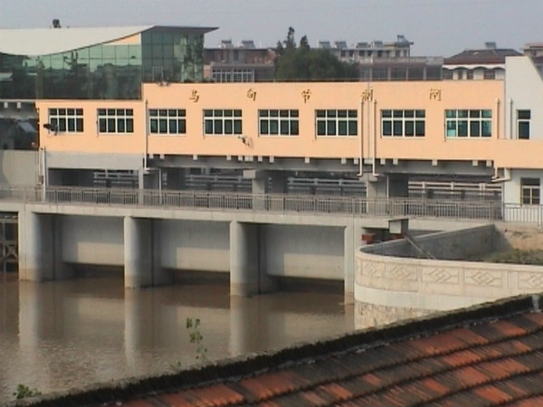 江苏省泰兴市马甸闸